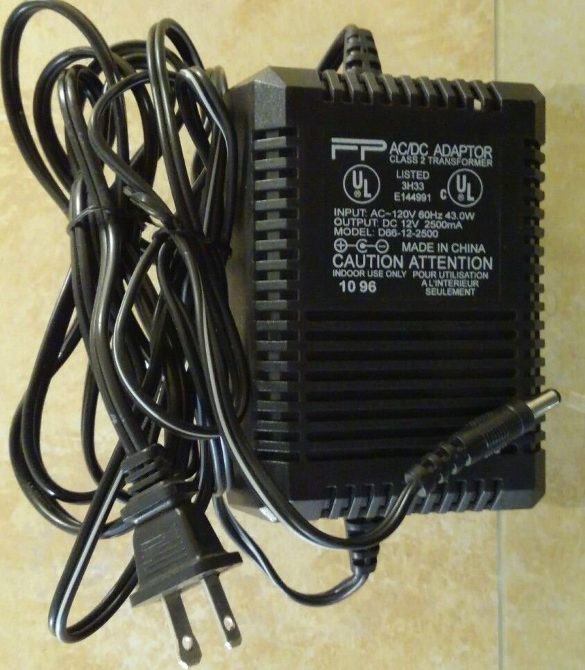 FP AC/DC Adapter D66-12-2500 Output 12V 2500mA Class 2 Power Supply Transformer