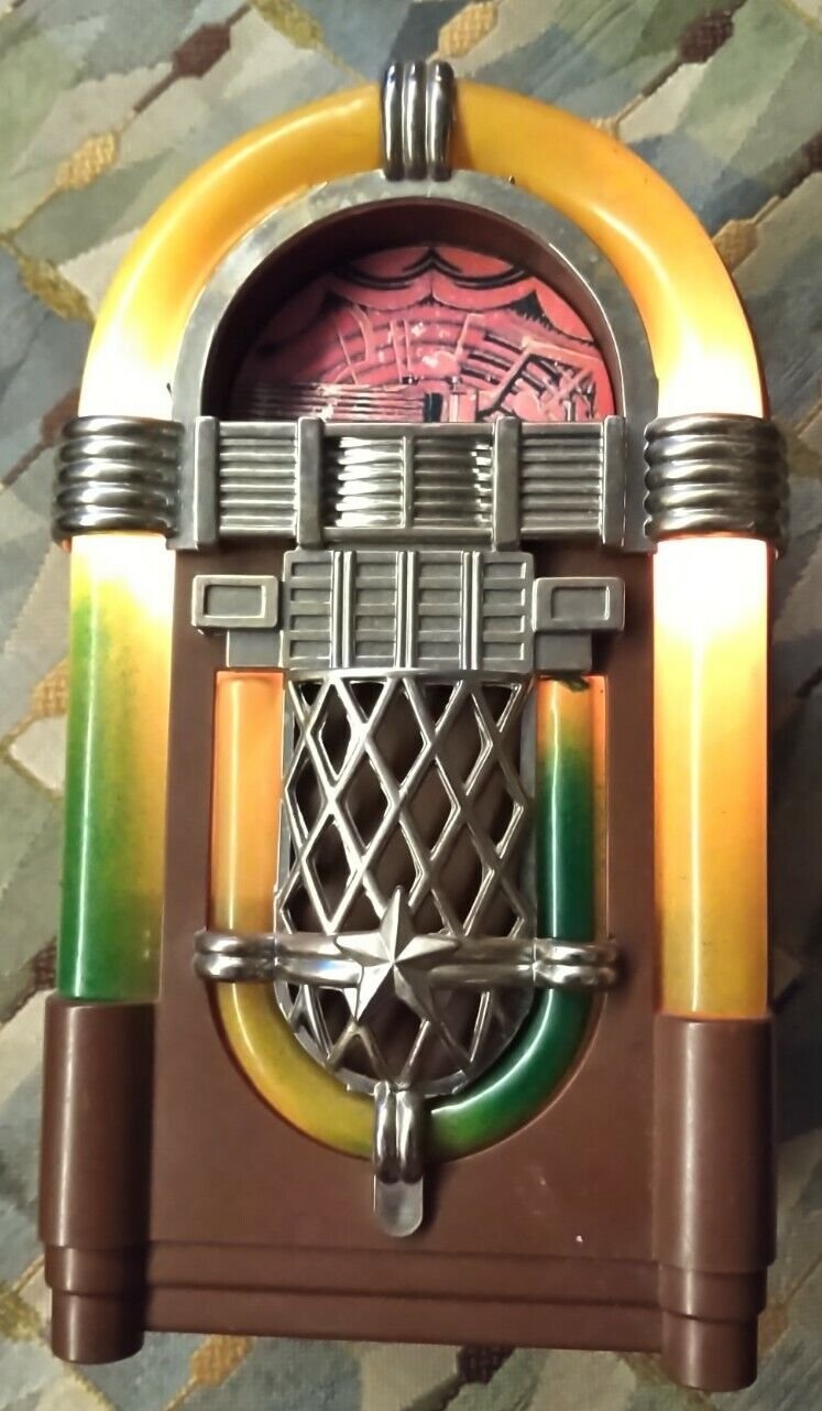 Vintage Transistor Radio Windsor model JB 380 9V AM/FM Music lights up antenna