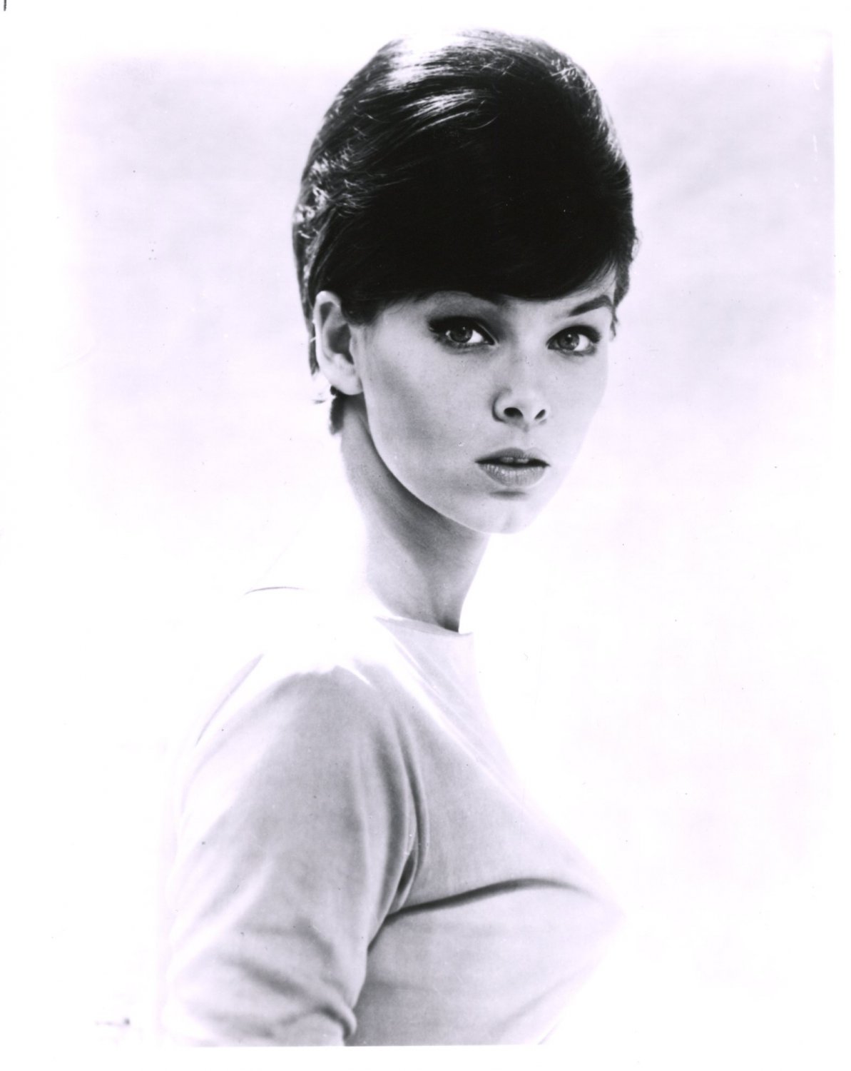 Yvonne Craig 8x10 glossy photo #B6360