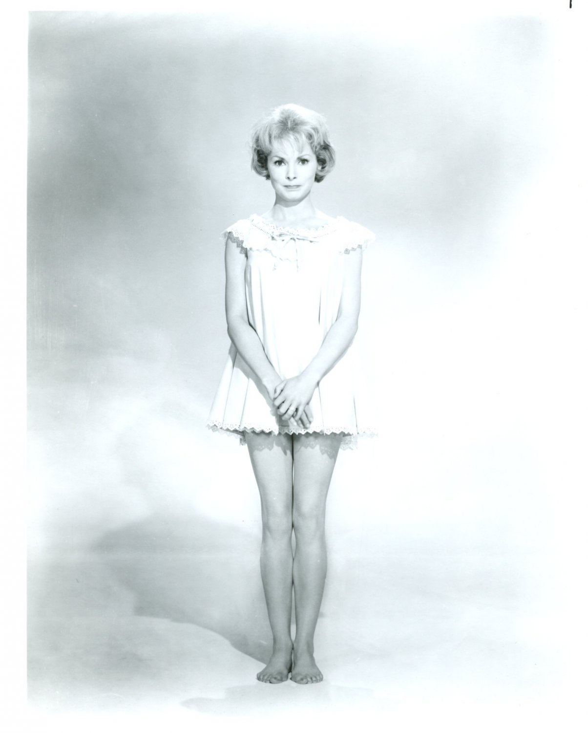 Janet Leigh leggy 8x10 glossy photo #B3299