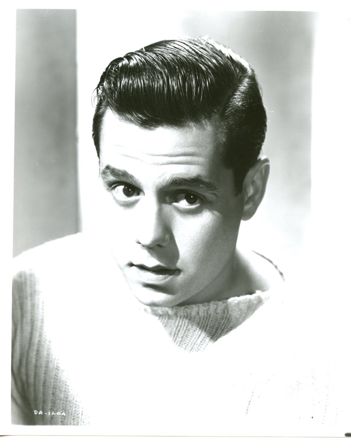 Desi Arnaz 8x10 Glossy Photo B5175 2604