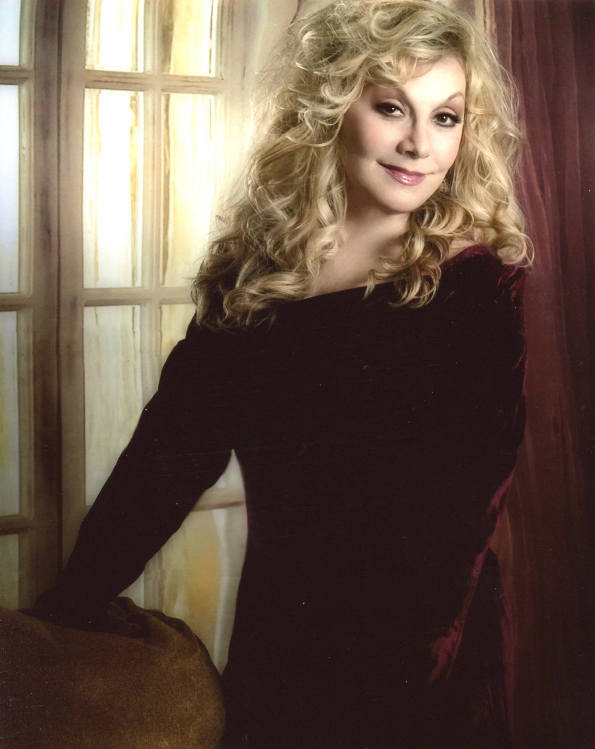 Stella Parton 8x10 glossy photo #X8136