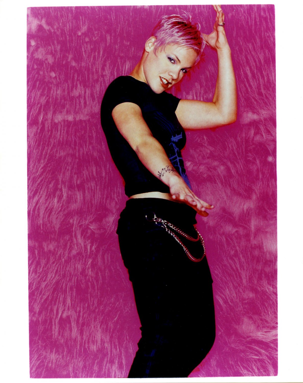 Pink Alecia Moore 8x10 glossy photo #W7006