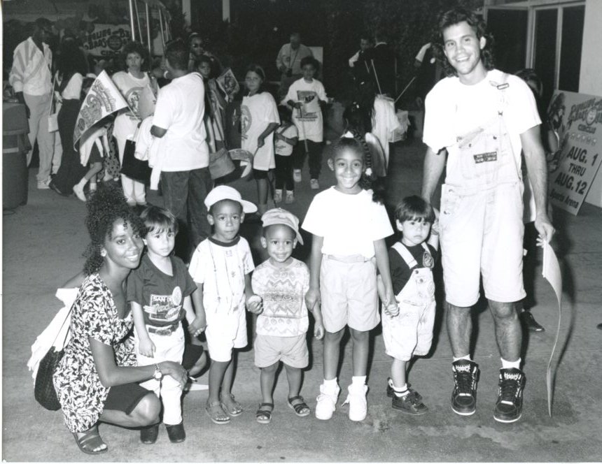 Holly Robinson 7x9 Original glossy photo #X1500