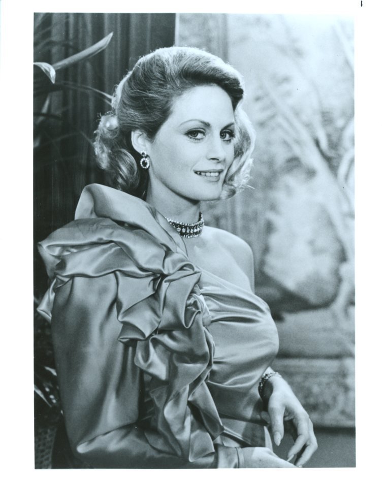 Beverly D’Angelo 8x10 glossy photo #Y4770
