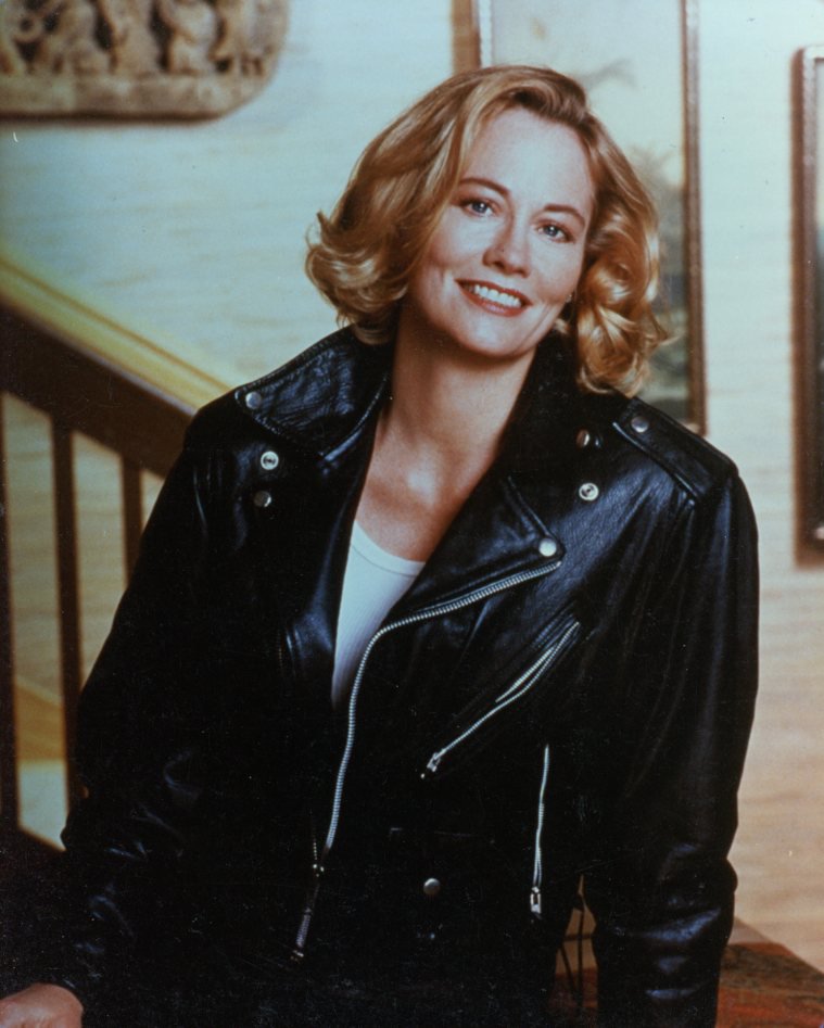Cybill Shepherd 8x10 glossy photo #Y5377