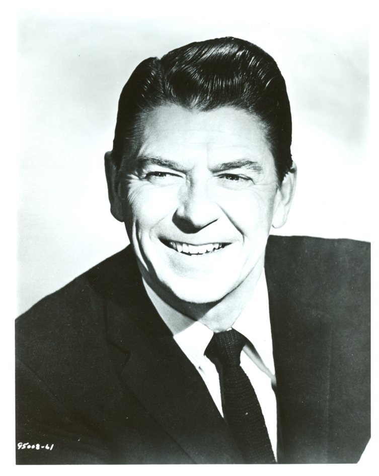 Ronald Reagan 8x10 Glossy Photo Y5610 