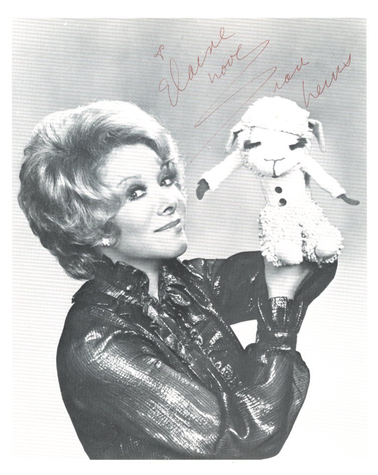 Shari Lewis 8x10 Signed Autographed photo #Y5718