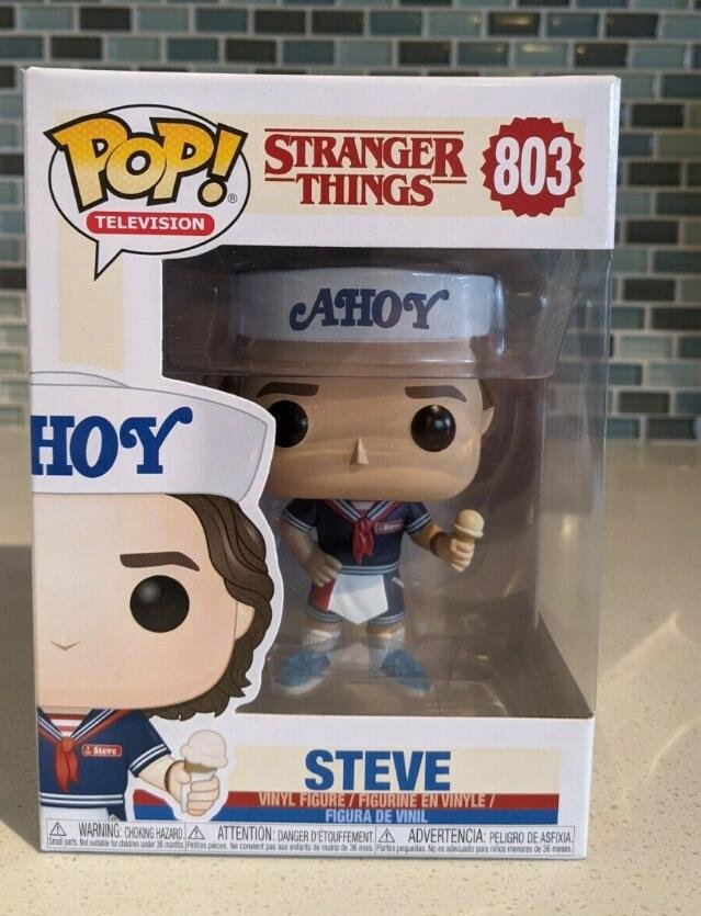 Stranger Things - Steve with Hat and Ice Cream #803 Funko pop! Vinyl Figure With Protector