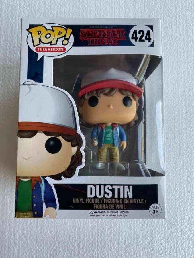 Stranger Things Dustin #424 Funko pop! Vinyl Figure With Protector Gift