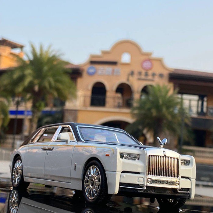 Rolls Royce Phantom VII Bushukan Edition Alloy Car Model Diecasts