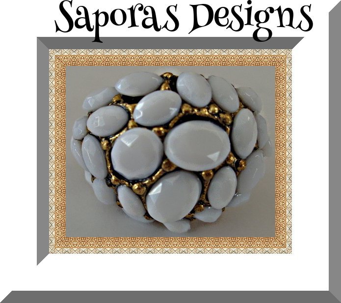 Antique Theme White Beaded Ring Gold Tone Size 6.5