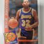 Magic Johnson 1993 Skybox Hoops Trivia card