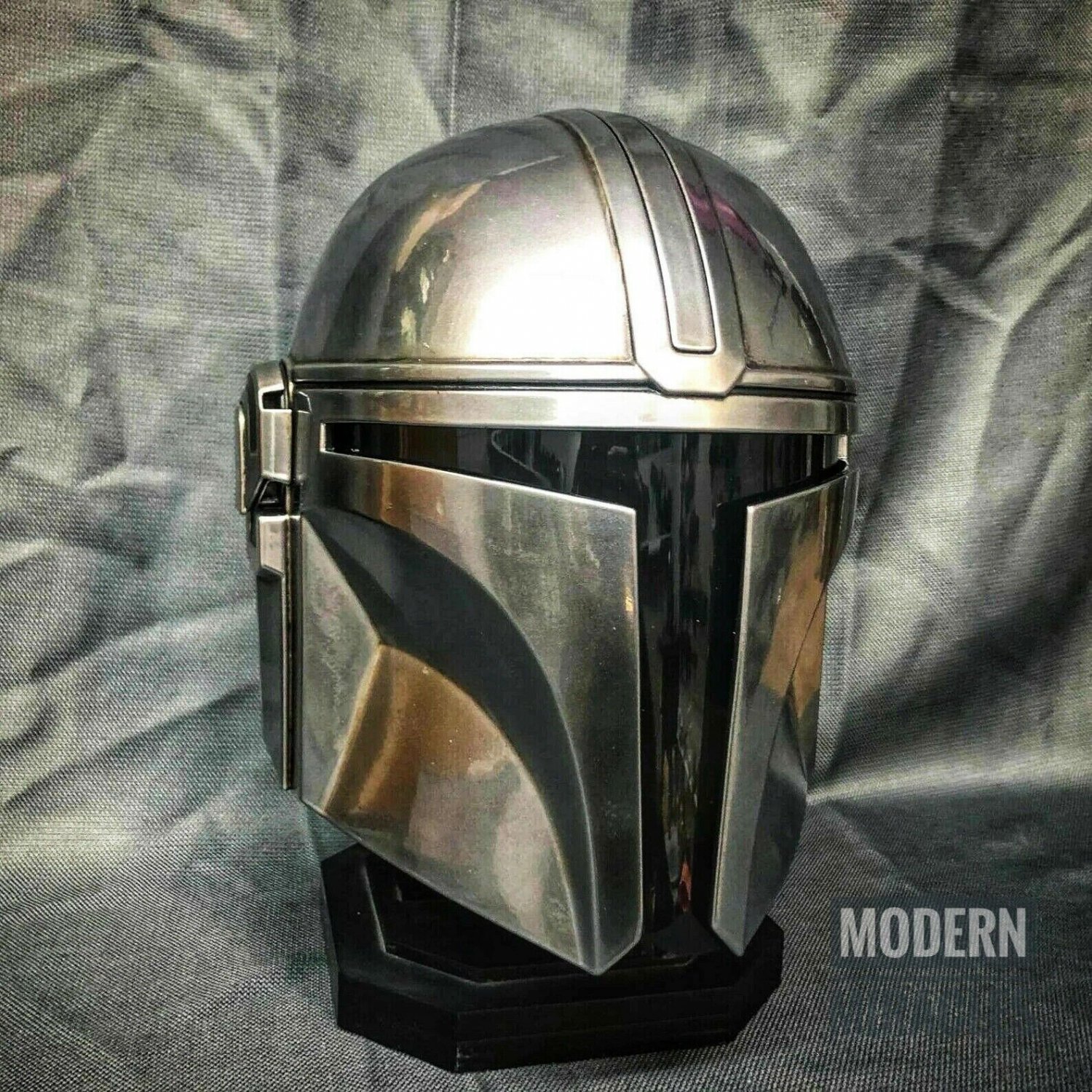 Steel Mandalorian Helmet With Liner and Chin Strap For LARP/Costumes