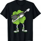 Dabbing Shamrock St Patrick's Day Funny Irish Boys Kids Dab T-Shirt