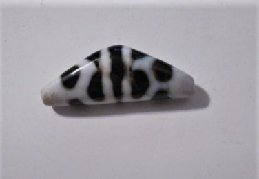 Old Tibetan Used Weathered Oily Agate Reverse Turtleback Horned Dzi Bead 6.5 CM