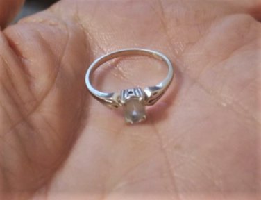 Vintage 14K WG Pale Aquamarine Ring Size ~ 5.5