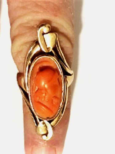 Antique Victorian 14K YG Salmon Sardinian Coral Centurion Bust Ring Size 4