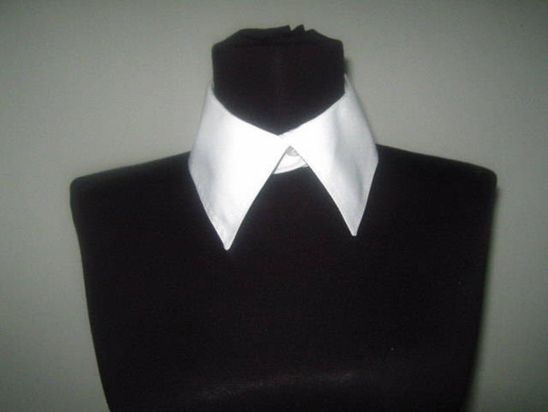 Ladies white collar,