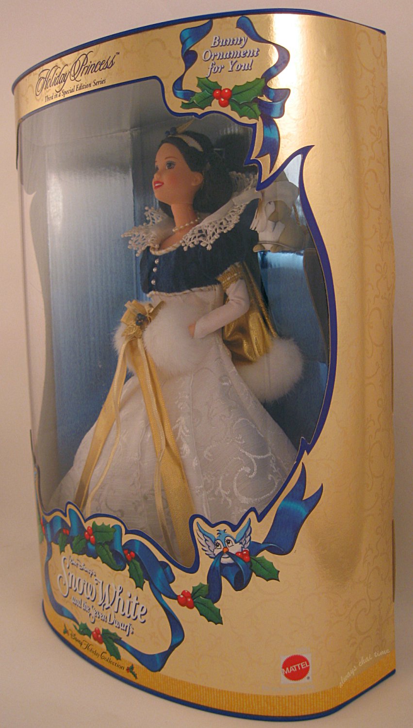 Holiday Princess Snow White collector doll Disney NRFB