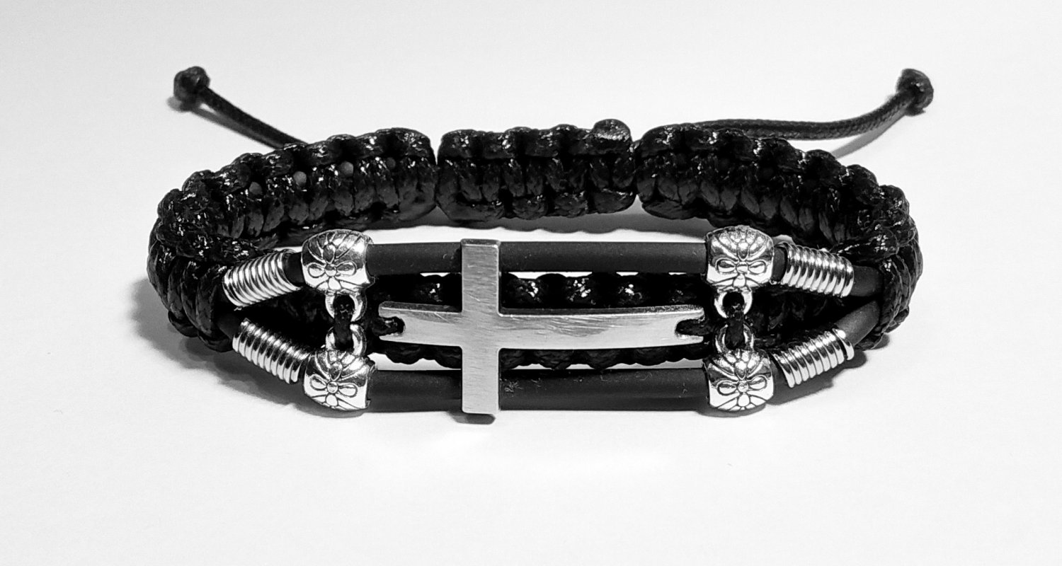 Handmade bracelet. Cross 2