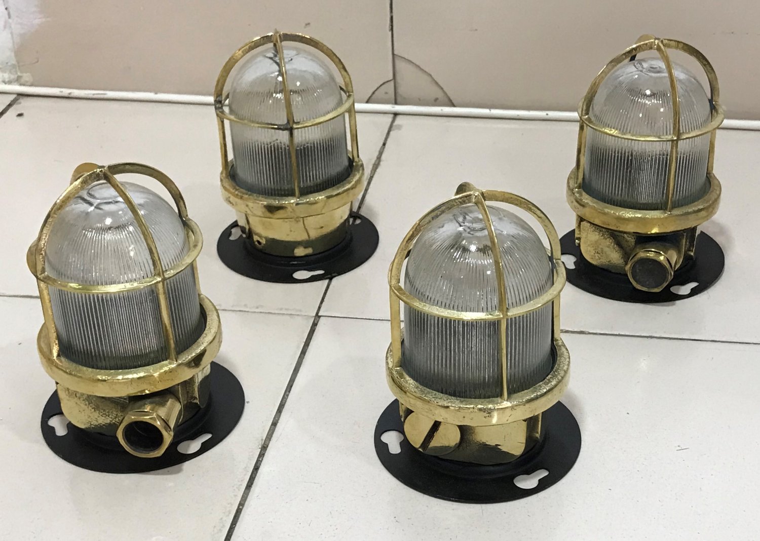 Reclaimed Maritime Antique Old Ship Brass Original Wall Mount Bulkhead Light 4 Pieces