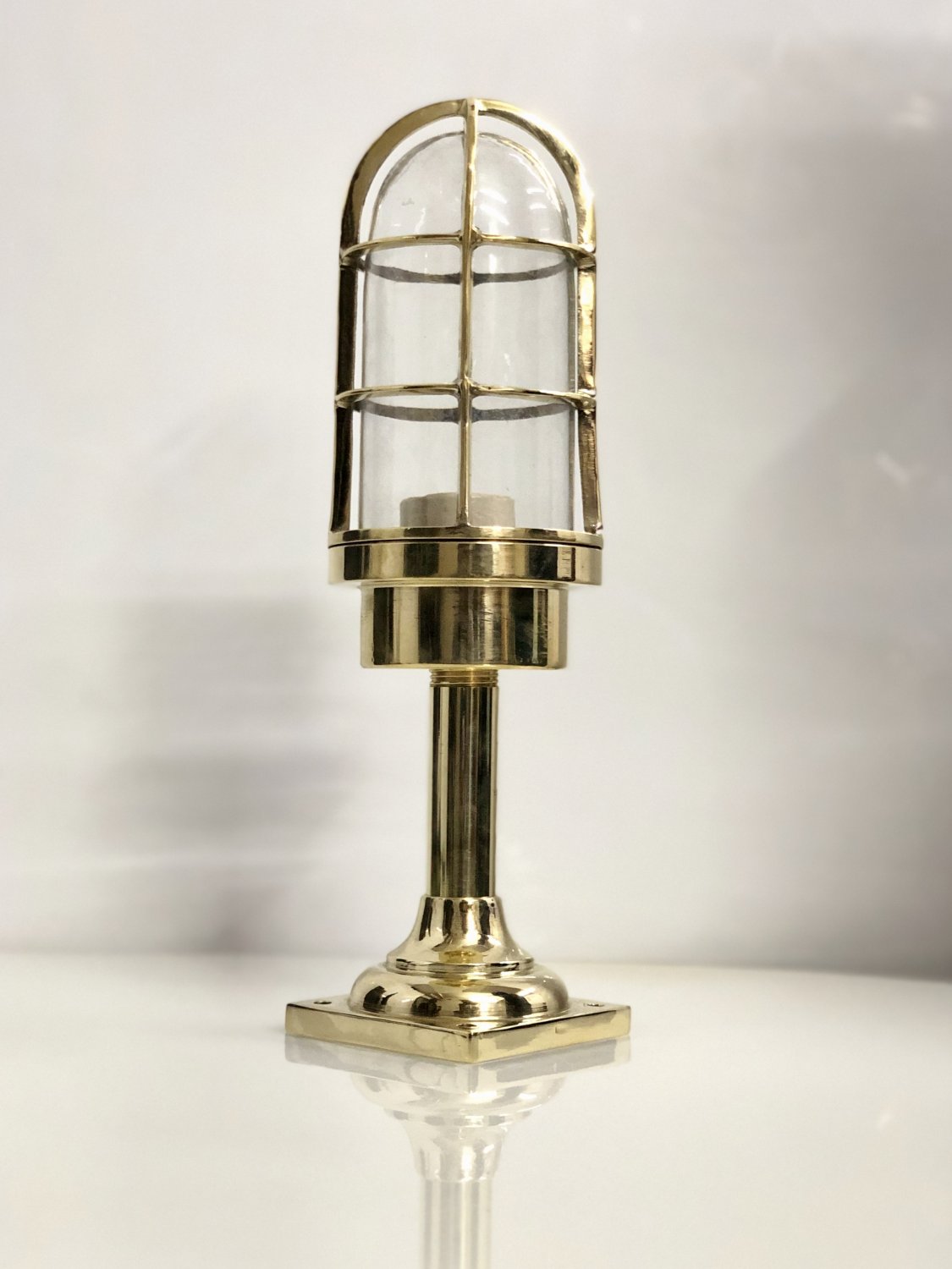 Vintage style New Nautical Marine Mount Brass Bulkhead Light 1 Piece