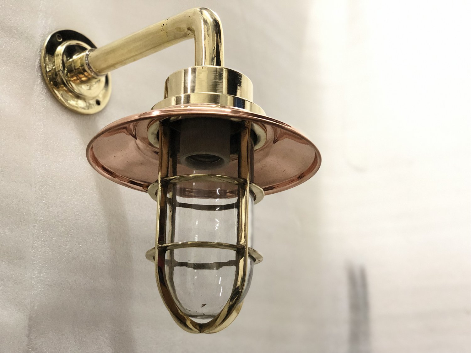 Nautical Marine Ship New Modern Solid Mount Swan Brass Bulkhead Light 1 Piece