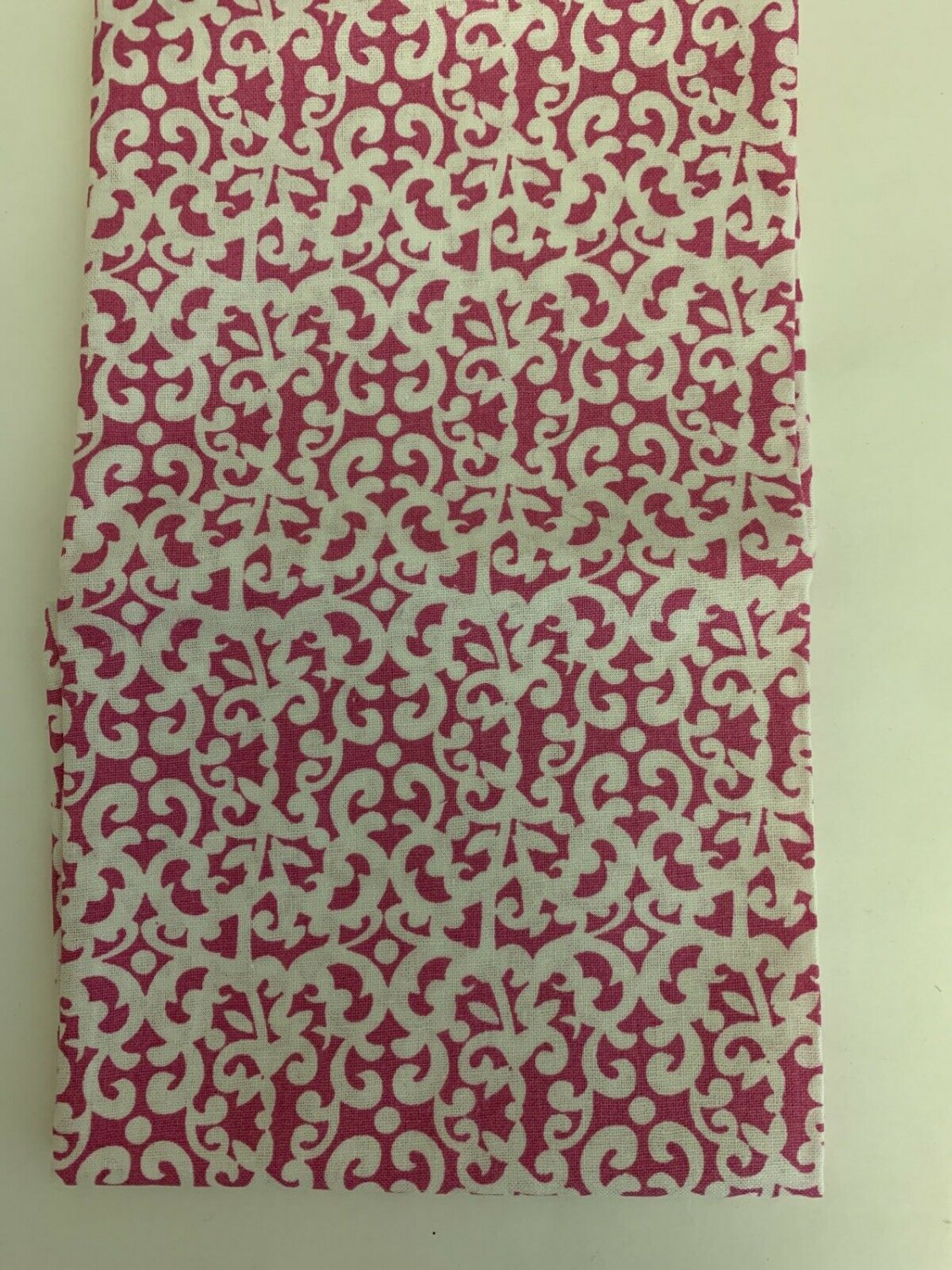 Pink Fat Quarter 18&acirc;��x21&acirc;�� Cotton