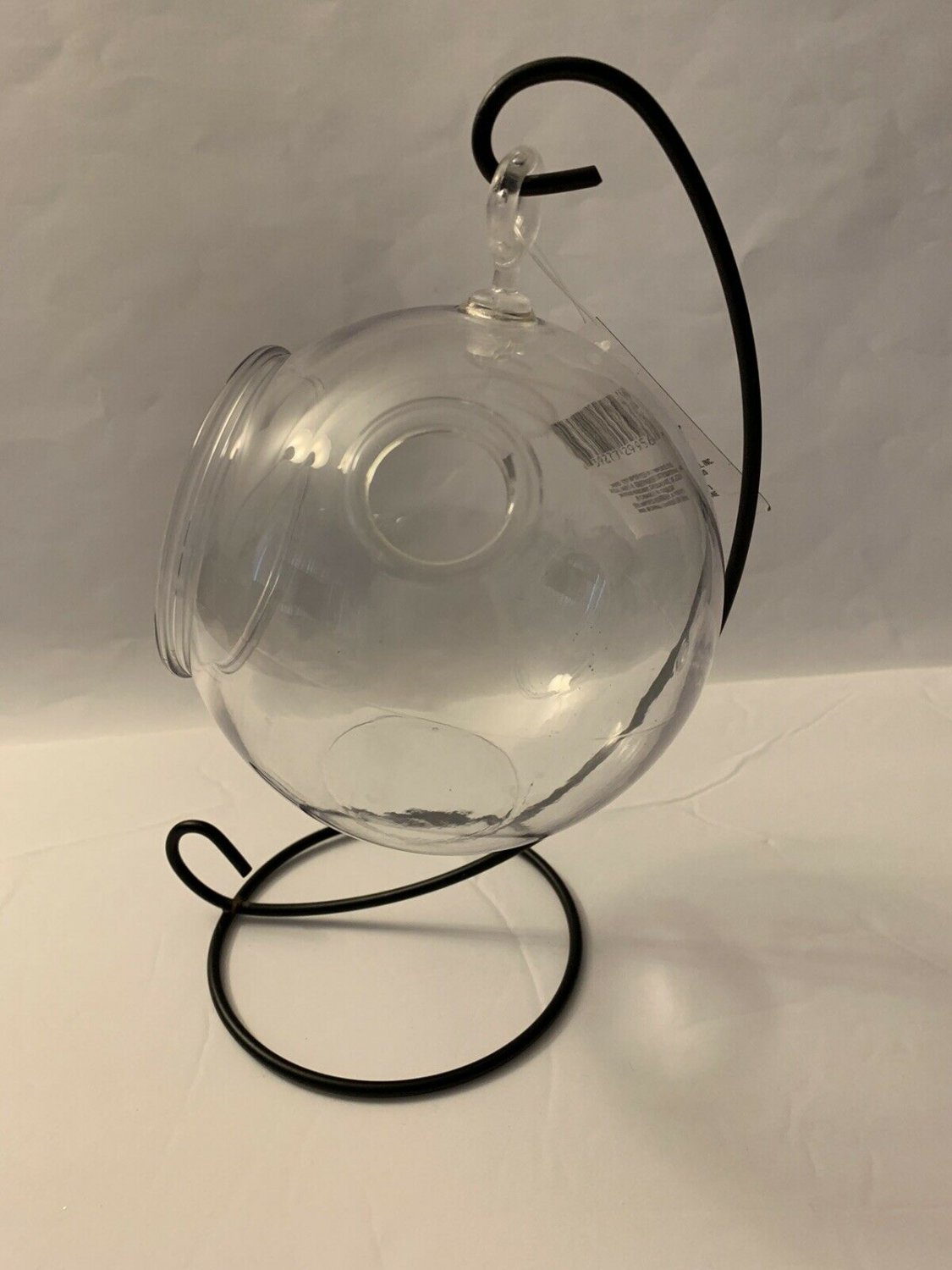 3&acirc;�� Opening Clear Acrylic Round Terrarium Planter with 9&acirc;��Metal Hanger. No Plant