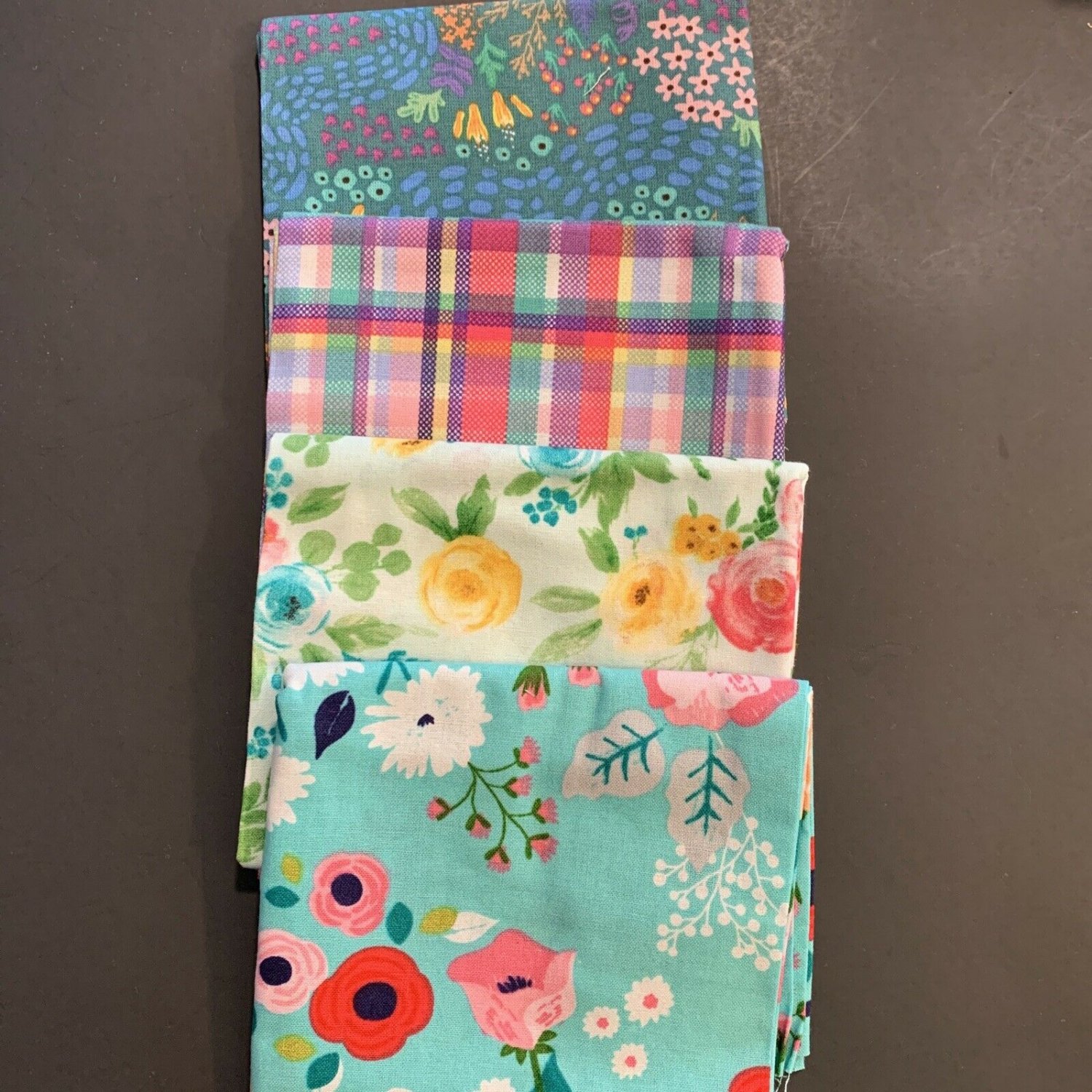 4 Spring Fat Quarters Cotton 18&acirc;��x21&acirc;�� New