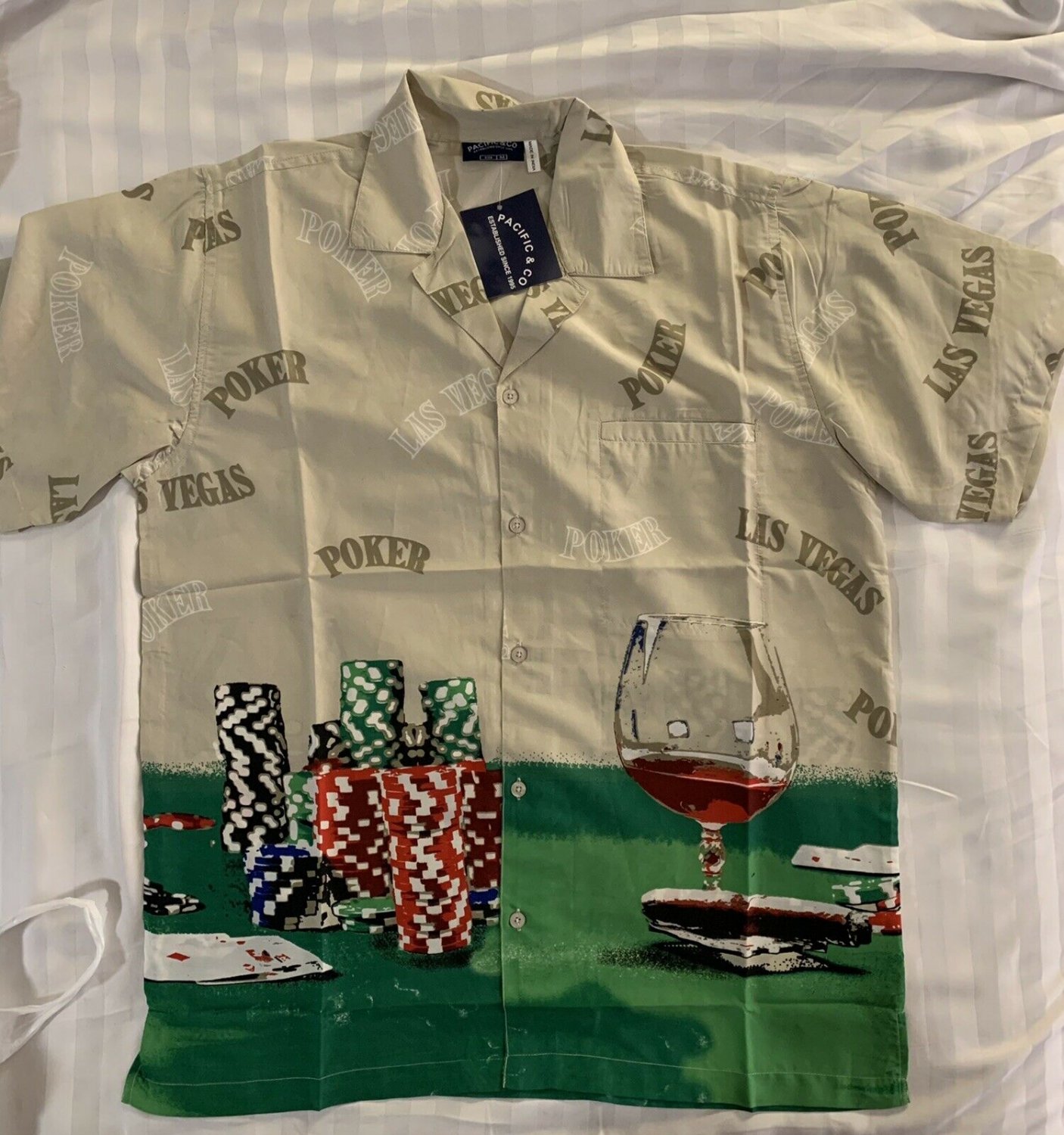 Las Vegas bowling shirt size Medium NWT