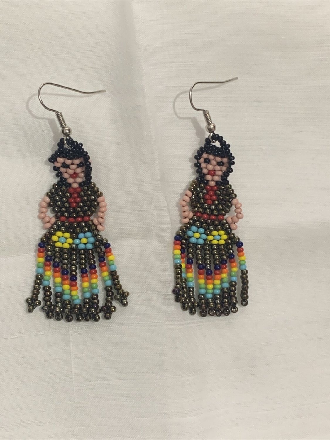 Huichol earrings, Mexican Folk handmade Jewelry Cute doll se&Atilde;&plusmn;orita. Black