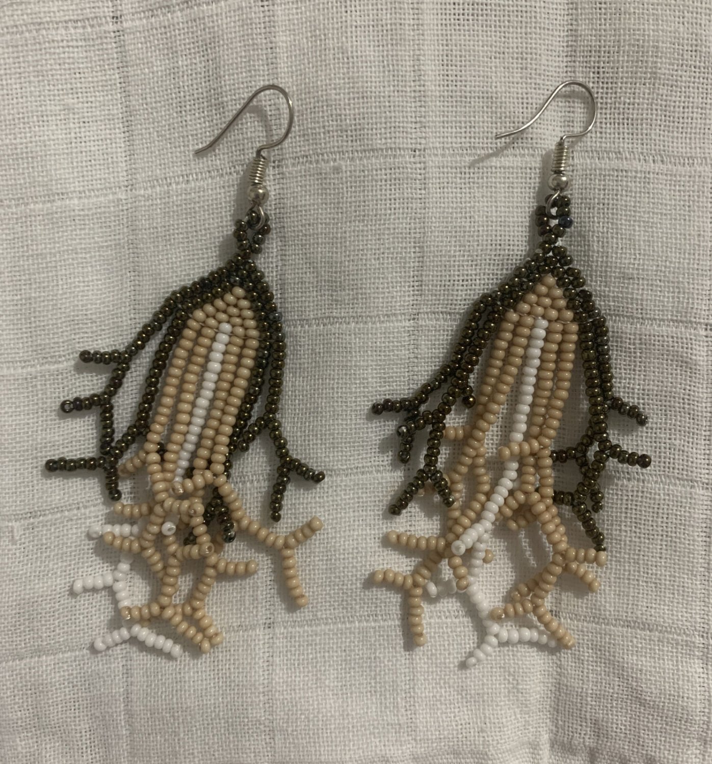 Huichol dangle earrings. Pewter, White And Tan new