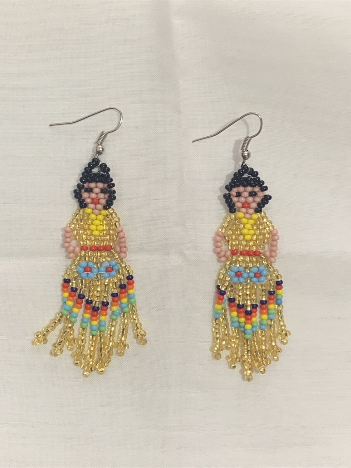 Huichol earrings, Mexican Folk handmade Jewelry Cute doll se&Atilde;&plusmn;orita. Gold Color