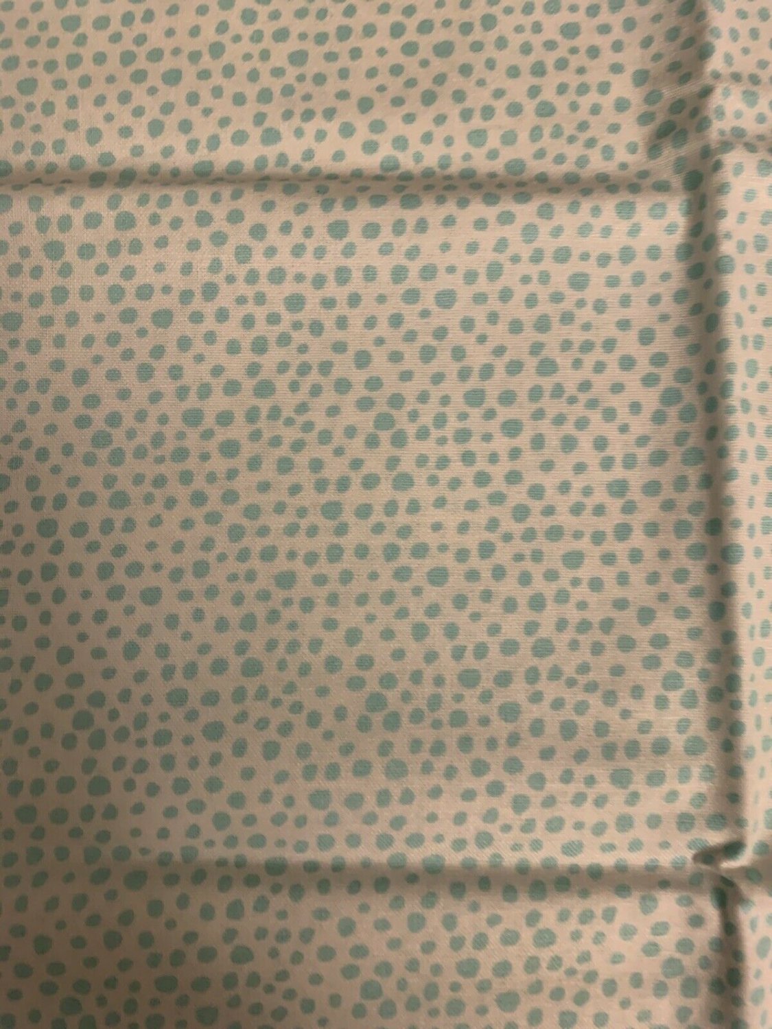 Blue Dots Fat Quarter 18&acirc;��x21&acirc;�� Cotton
