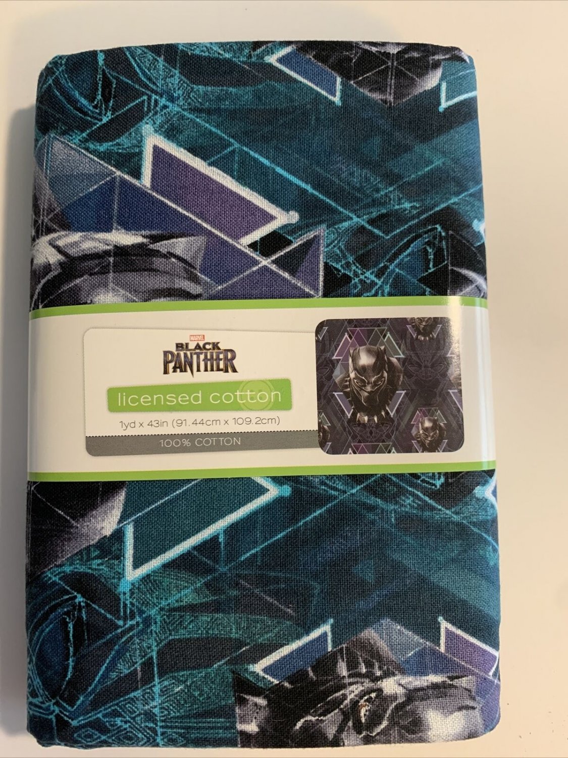 Marvel Black Panther Head Toss 100% Cotton Fabric 1 Yard 36&acirc;��, Width 43&acirc;��