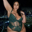 5 x 7 NUDE CURVY MODEL 021900 BOOBS 5 x 7 NUDE CURVY MODEL 021900 BOOBS