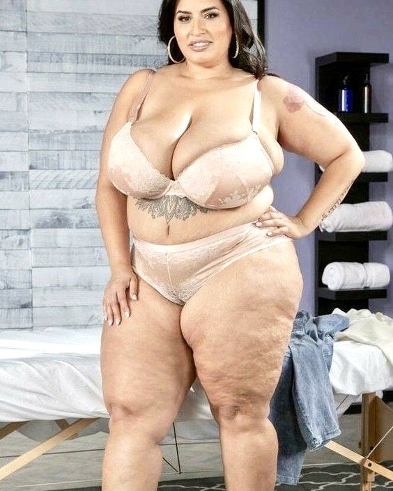 8 x 10 NUDE CURVY BRUNETTE MODEL 0238589 THICKNESS