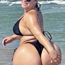 5 x 7 NUDE CURVY BUSTY MODEL 02393518 THICKNESS