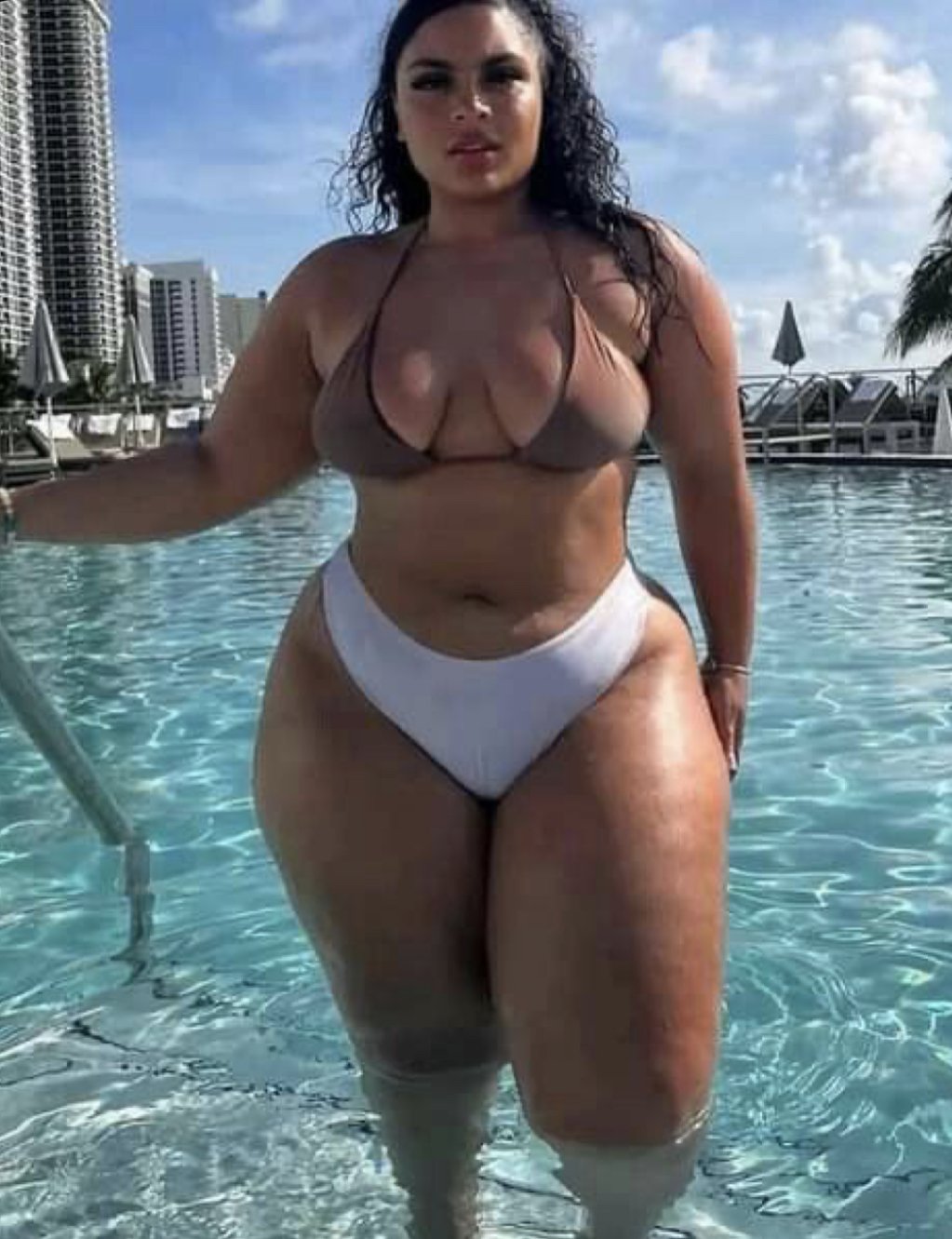 5 x 7 NUDE CURVY BUSTY MODELS 0239471 THICKNESS