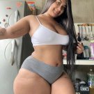 8 X 10 NUDE CURVY BUSTY MODEL 2393930 THICKNESS