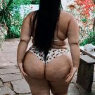 5 x 7 NUDE CURVY BUSTY MODEL 2394080 THICKNESS
