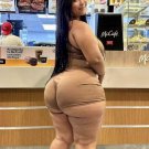 8 x 10 NUDE CURVY BUSTY MODEL 2395102 THICKNESS HUGE BOOTY