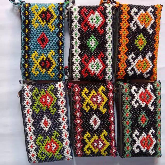 borneo pattern beaded purse