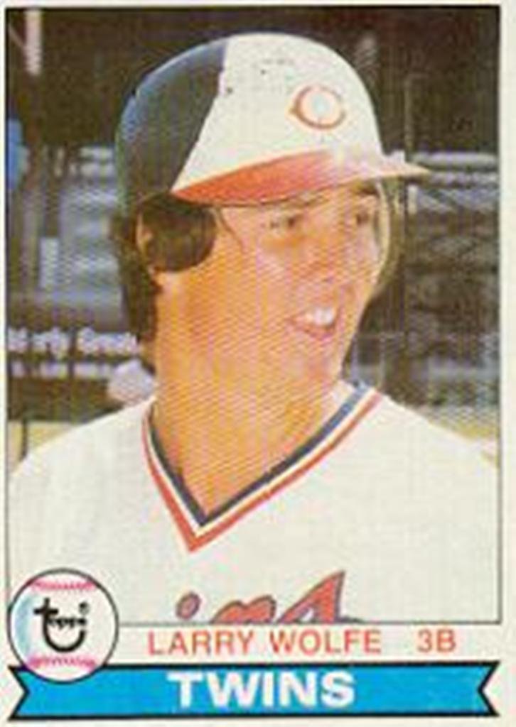 1979 Topps 137 Larry Wolfe DP RC