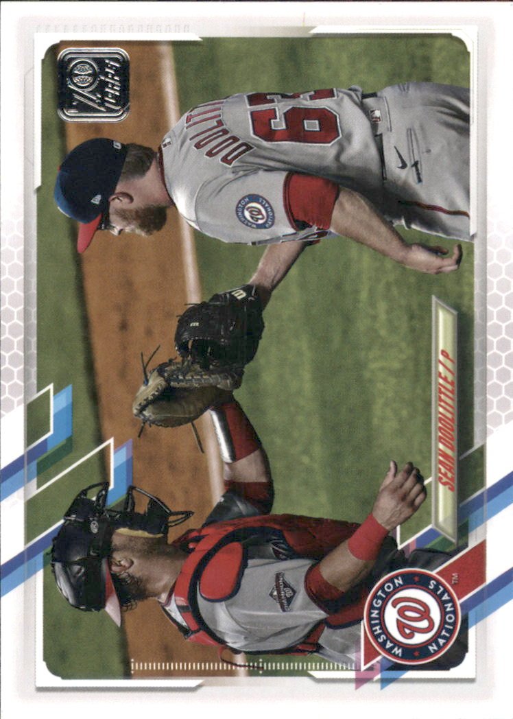 2021 Topps 17 Sean Doolittle