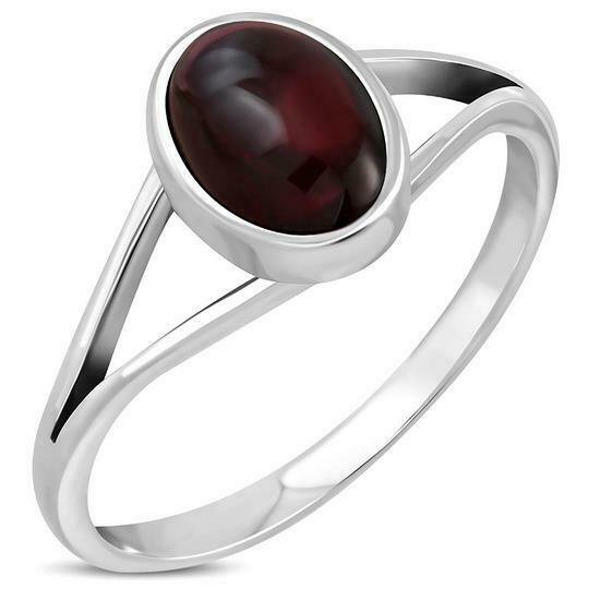 Simple Garnet Stone Silver Ring, Size 8 US, 925 Solid Sterling Silver