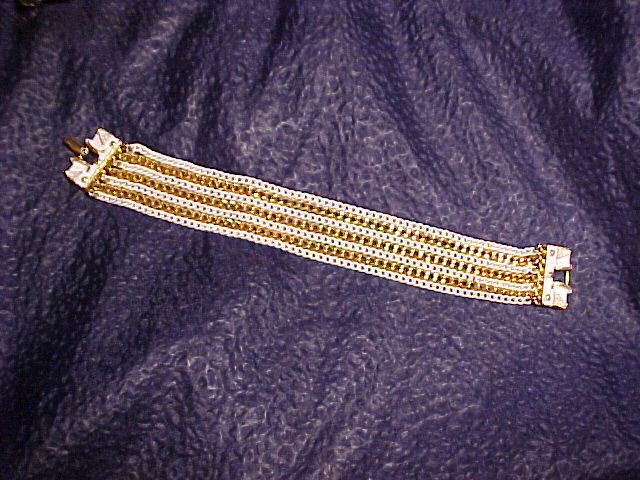 Retro White & Gold Link Wide Chain Bracelet