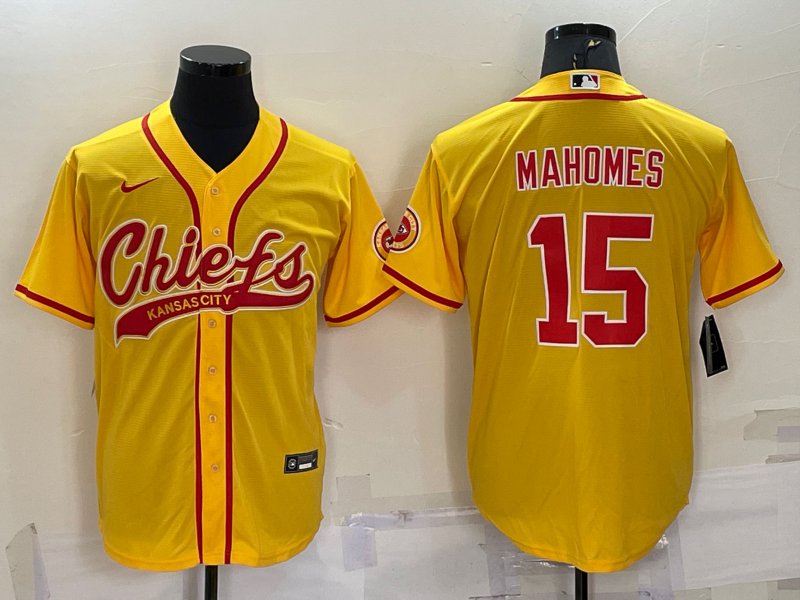 Patrick Mahomes #15 Kansas City Chiefs Vapor Red/Gold Stitched Jersey.